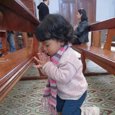 Dziecko się modli